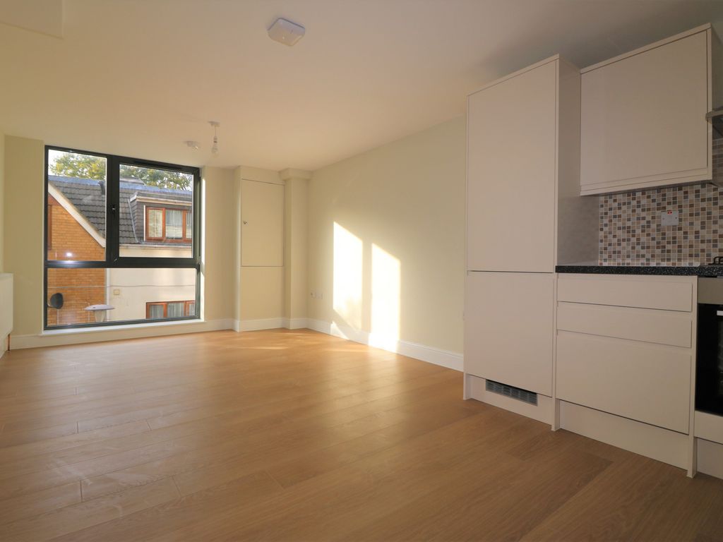 1 bed flat to rent in Shannon Centre, Cameron Road, Ilford, Essex IG3