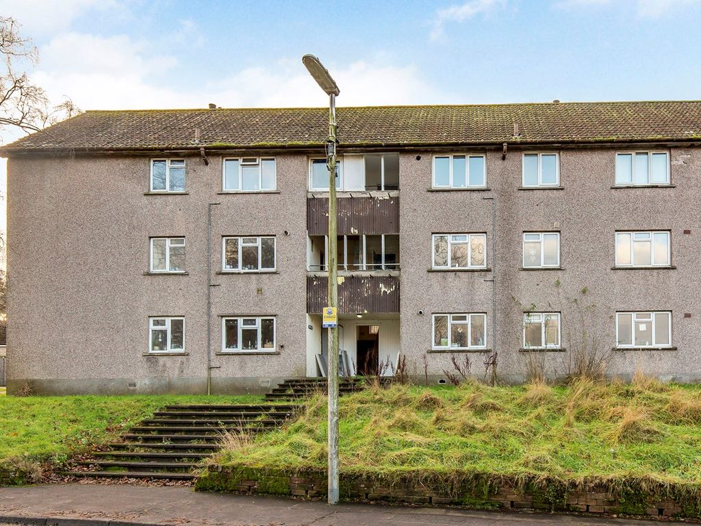 2 bed flat for sale in Alexander Road, Glenrothes KY7, £48,999 Zoopla