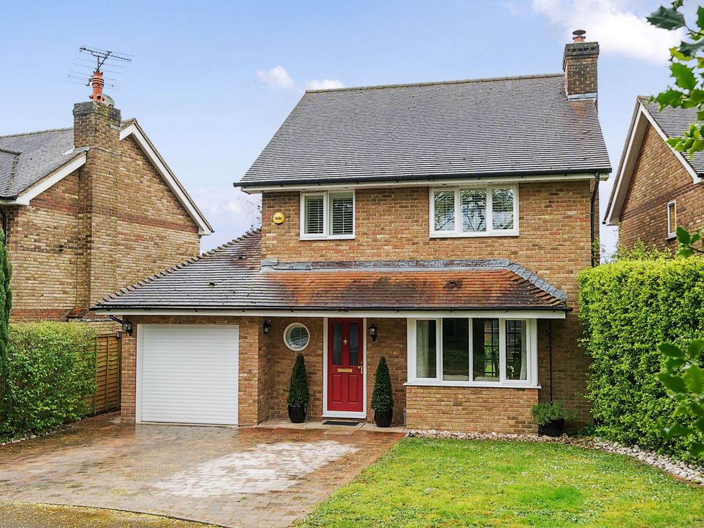 4 bed detached house for sale in Croft Gardens, Andover SP10, £549,950 Zoopla