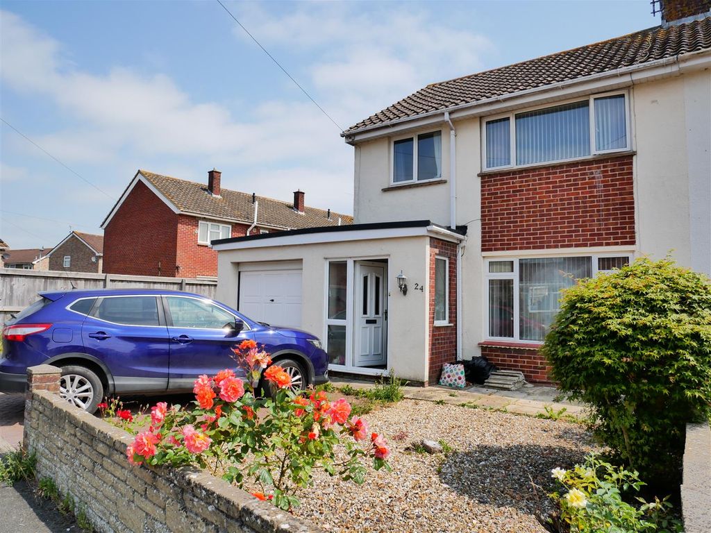 3 bed semidetached house for sale in Baydon Grove, Calne SN11 Zoopla