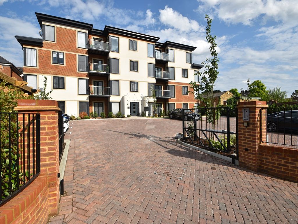 2 bed flat for sale in Springfield Lane, Weybridge KT13 Zoopla