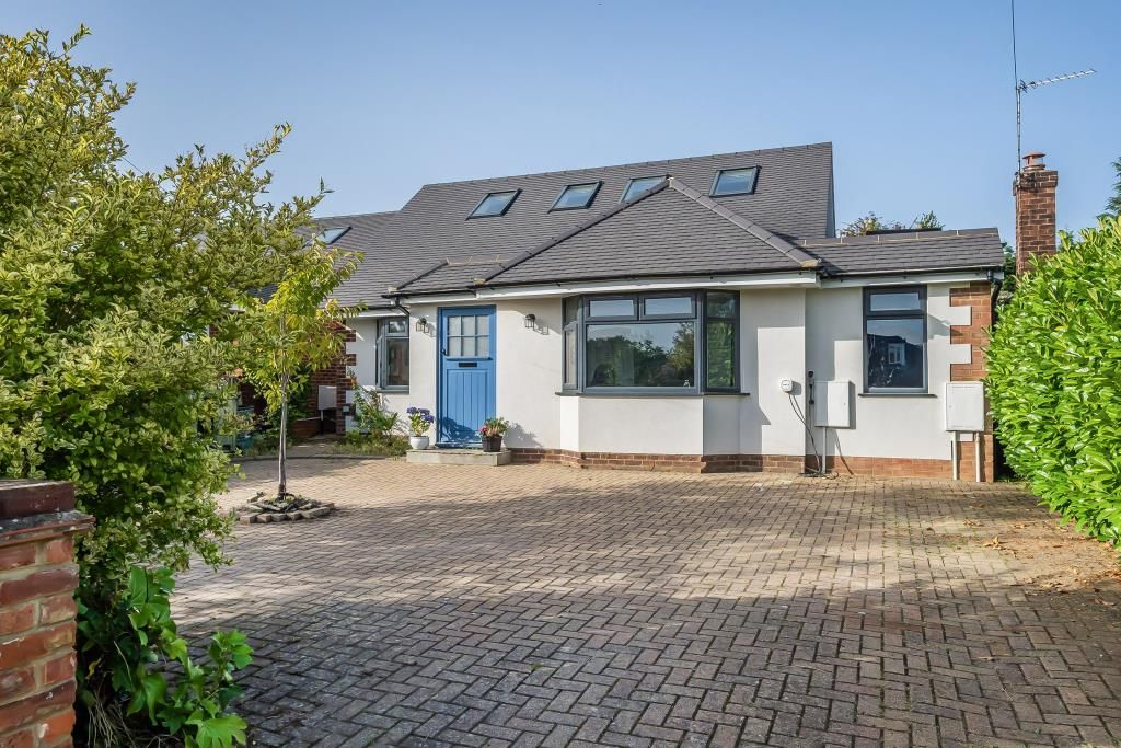 4 bed detached bungalow for sale in Little Chalfont, Buckinghamshire HP6, £1,250,000 Zoopla