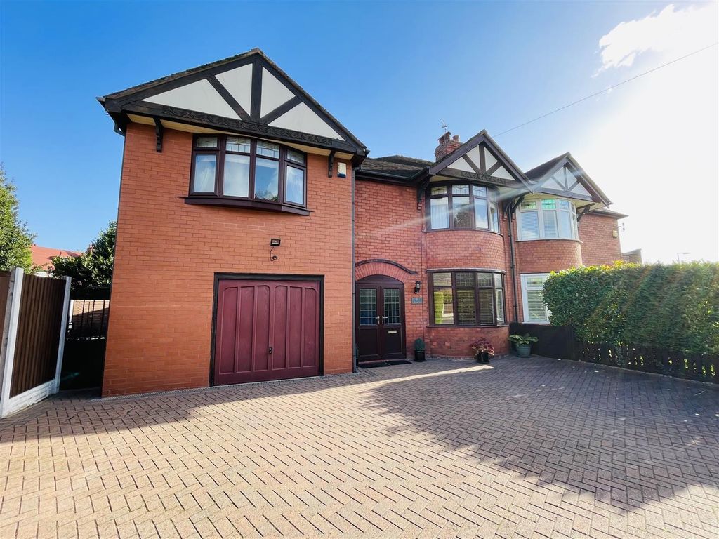 3 bed semidetached house for sale in Lime Avenue, Leftwich, Northwich
