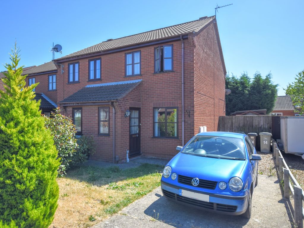 2 bed terraced house for sale in Fulmar Drive, Louth LN11 Zoopla