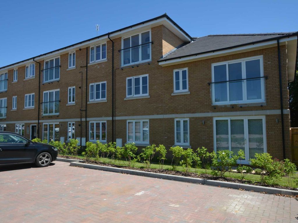 2 bed flat to rent in Aylesbury Street, Fenny Stratford MK2 Zoopla