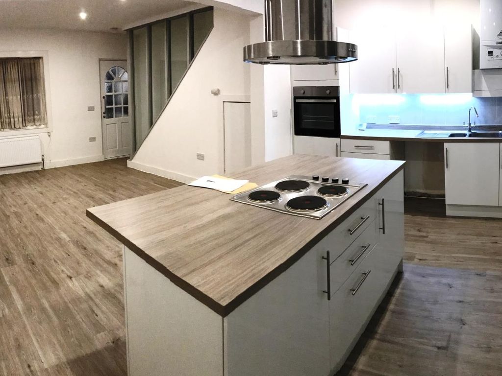 2 bed terraced house to rent in Pilgrims Hatch, Brentwood CM15, £1,750 pcm Zoopla