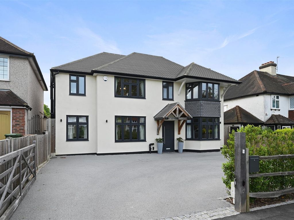 4 bed detached house for sale in Banstead Road South, Sutton SM2, £