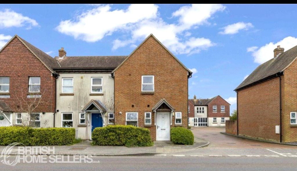 2 bed end terrace house for sale in Bleaches Court, Lavant, Chichester