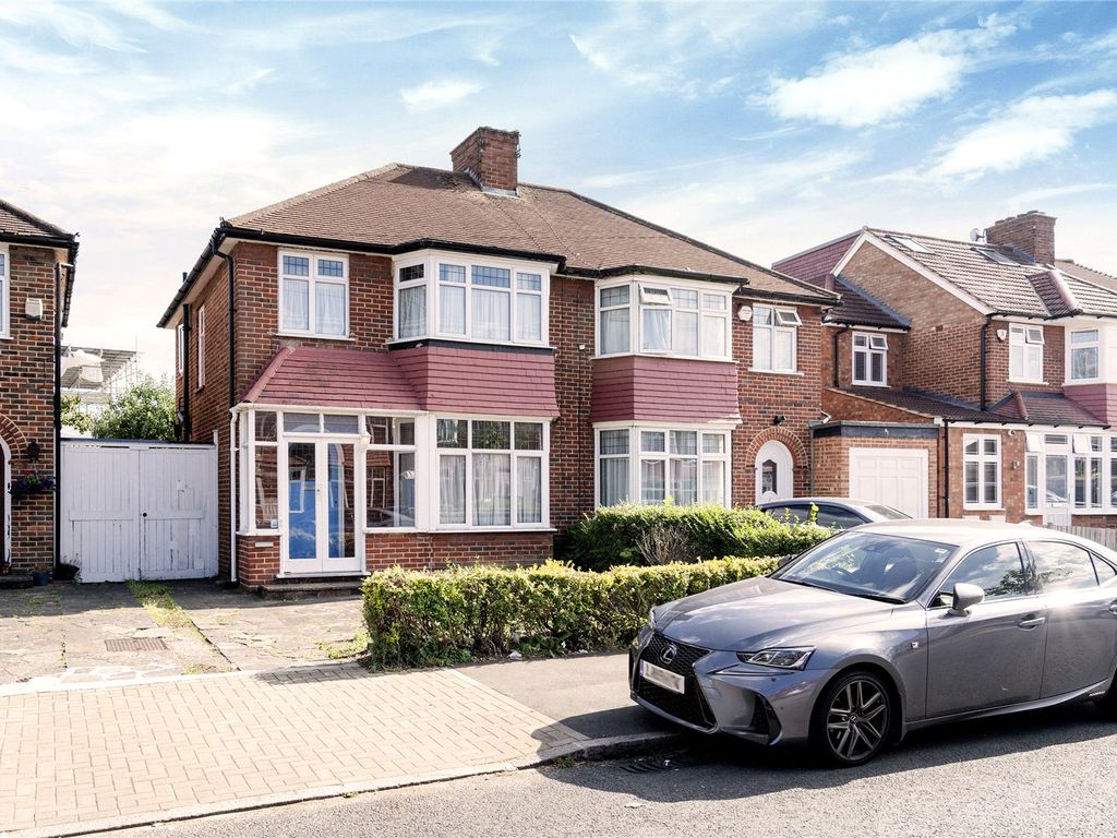 3 bed semidetached house for sale in Tintern Avenue, Kingsbury NW9, £