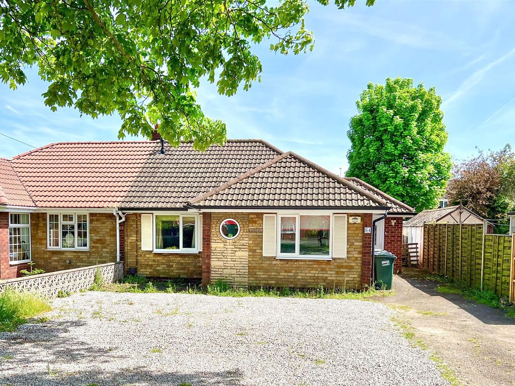 2 bed semidetached bungalow for sale in Hatfield Lane, Armthorpe