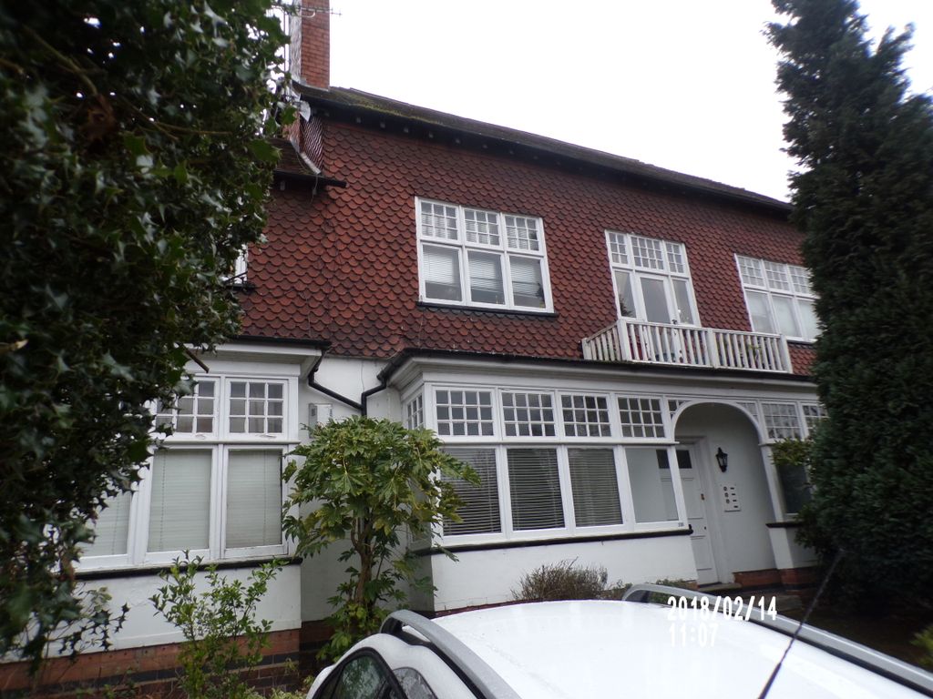 1 bed flat to rent in Green Gables, Lichfield Road, Four Oaks, Sutton