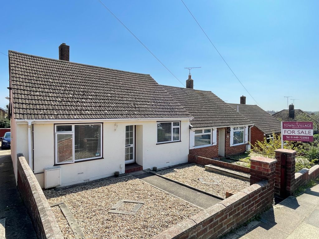 2 bed semidetached bungalow for sale in High View Road, Ipswich IP1