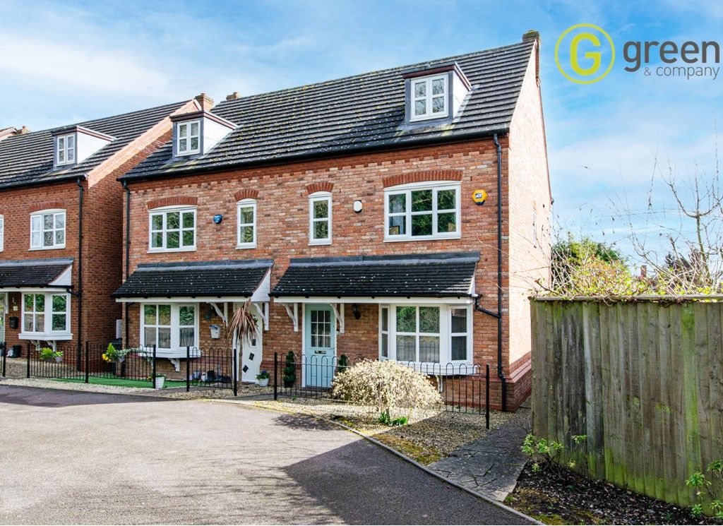 4 bed semidetached house for sale in The Fairways, Walmley, Sutton