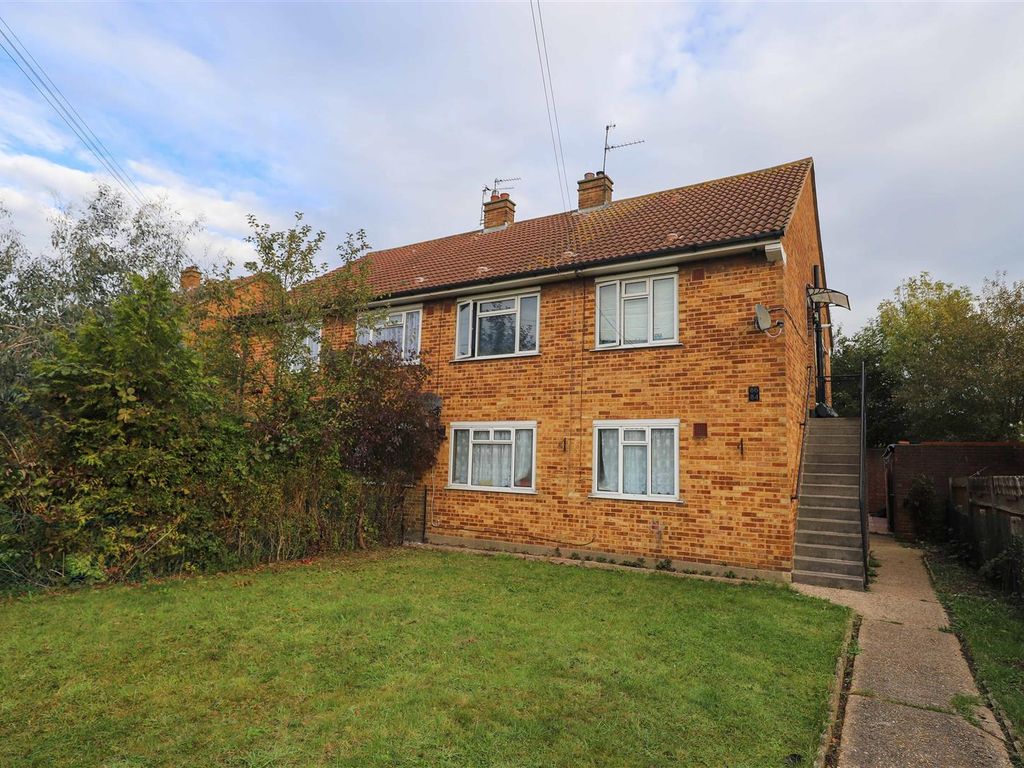 3 bed to rent in Barnhill Road, North Hayes UB4, £1,600 pcm Zoopla