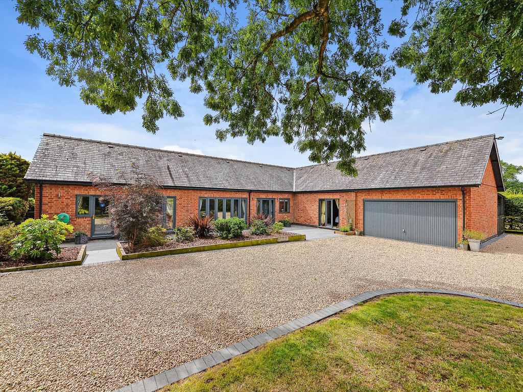 4 bed bungalow for sale in Wilmore Lane, Rangemore, BurtonOnTrent