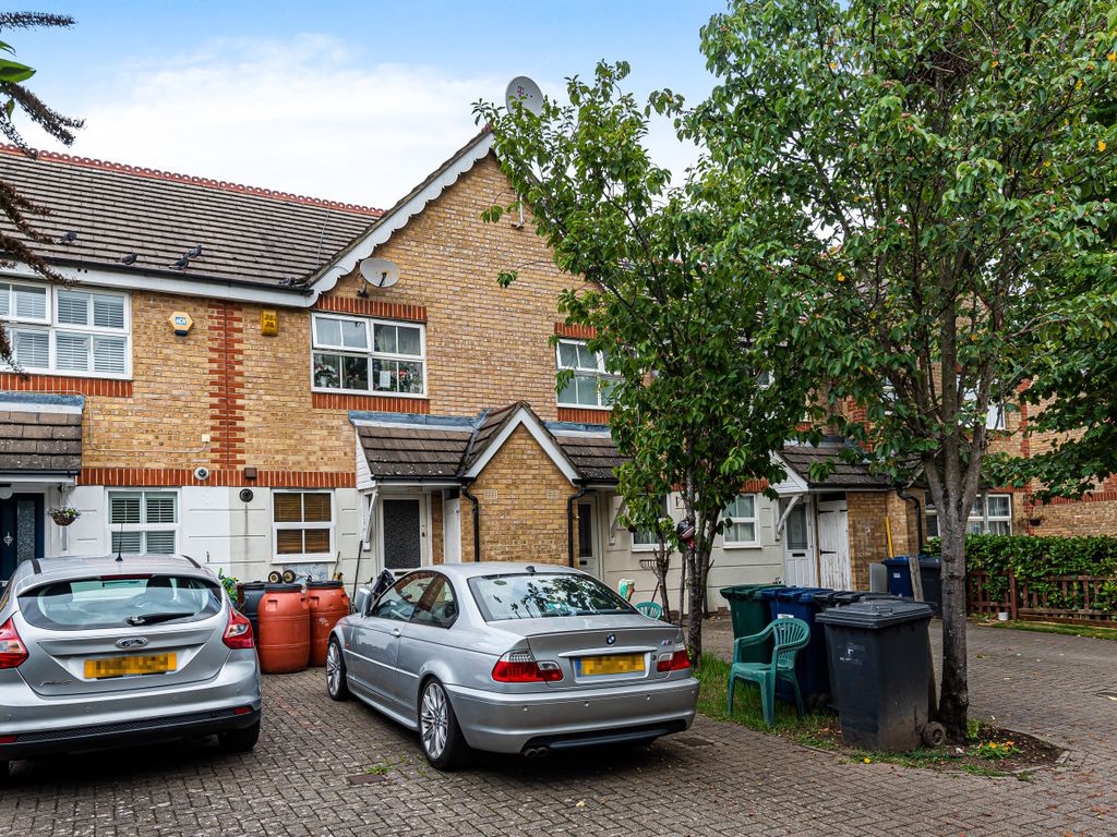 Arncliffe Close, London N11