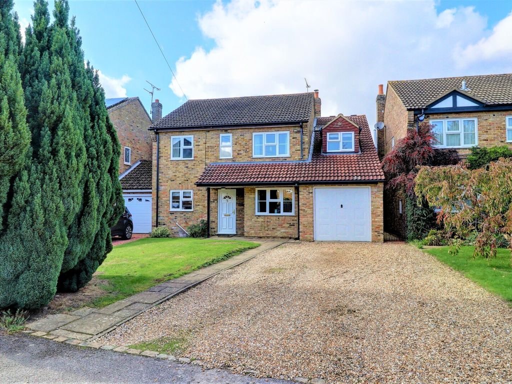 5 bed detached house for sale in Alice Close, Holmer Green, High