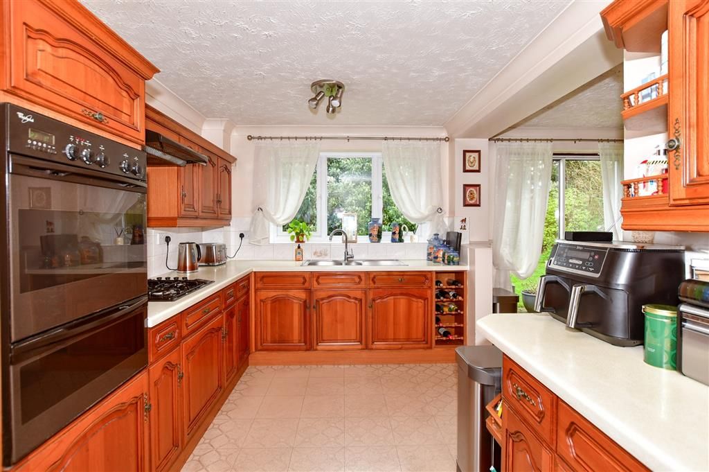 5 bed detached house for sale in The Links, Addington, West Malling