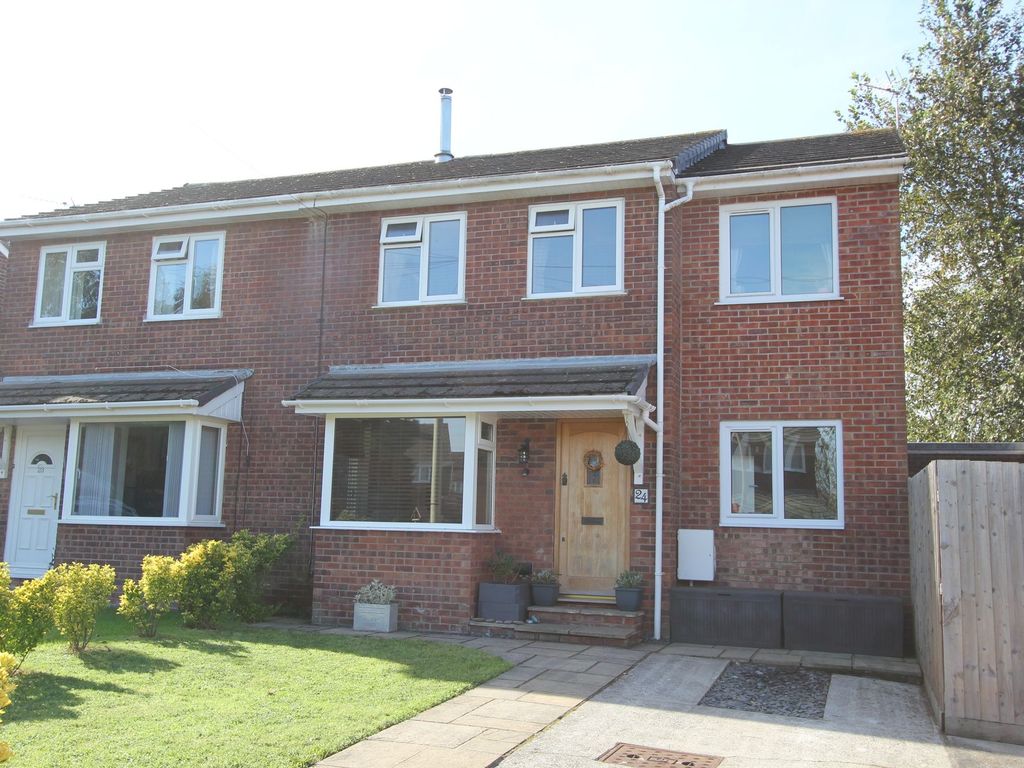 3 bed semidetached house for sale in Picketston Close, St. Athan CF62