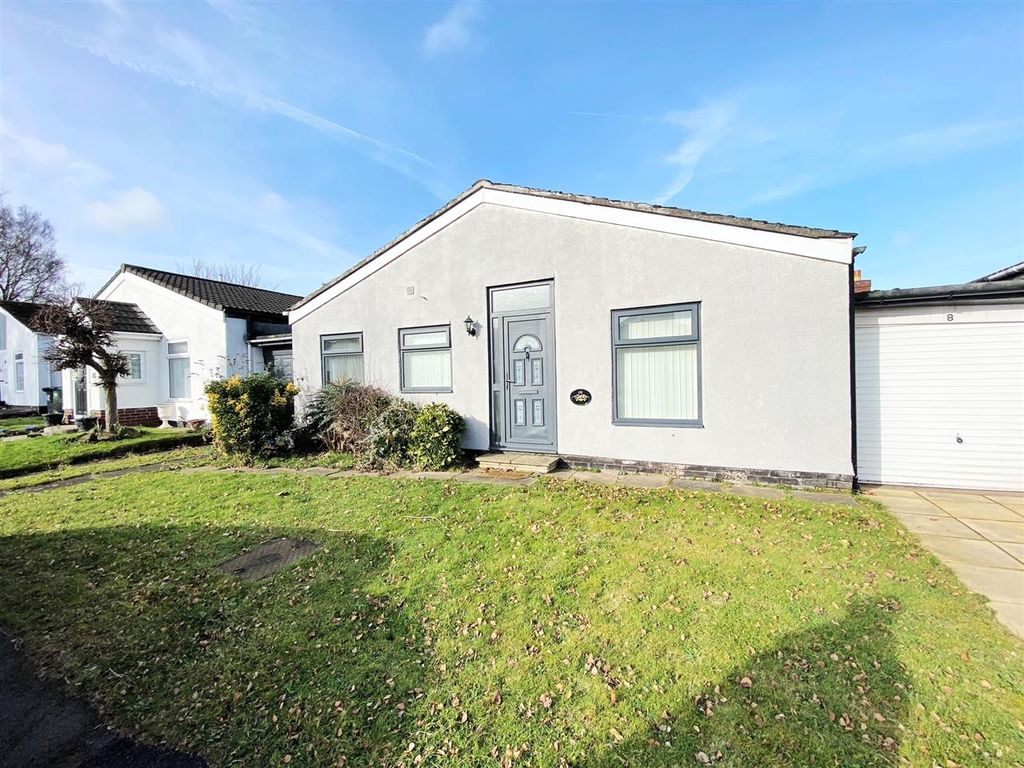 3 bed bungalow for sale in Hesketh Road, Hale Village, Liverpool L24