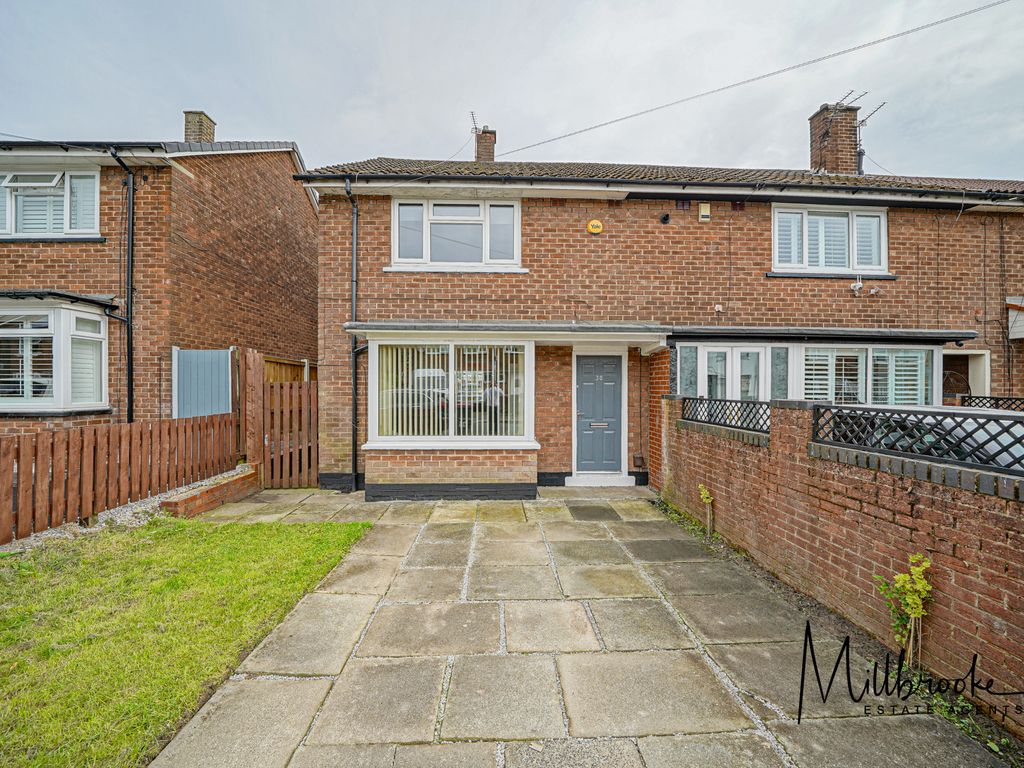 2 bed end terrace house to rent in Mossbrook Drive, Little Hulton