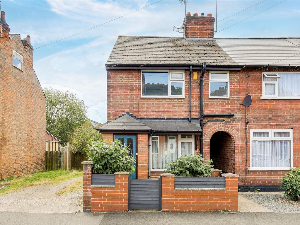 2 bed town house for sale in Conway Street, Long Eaton, Nottinghamshire