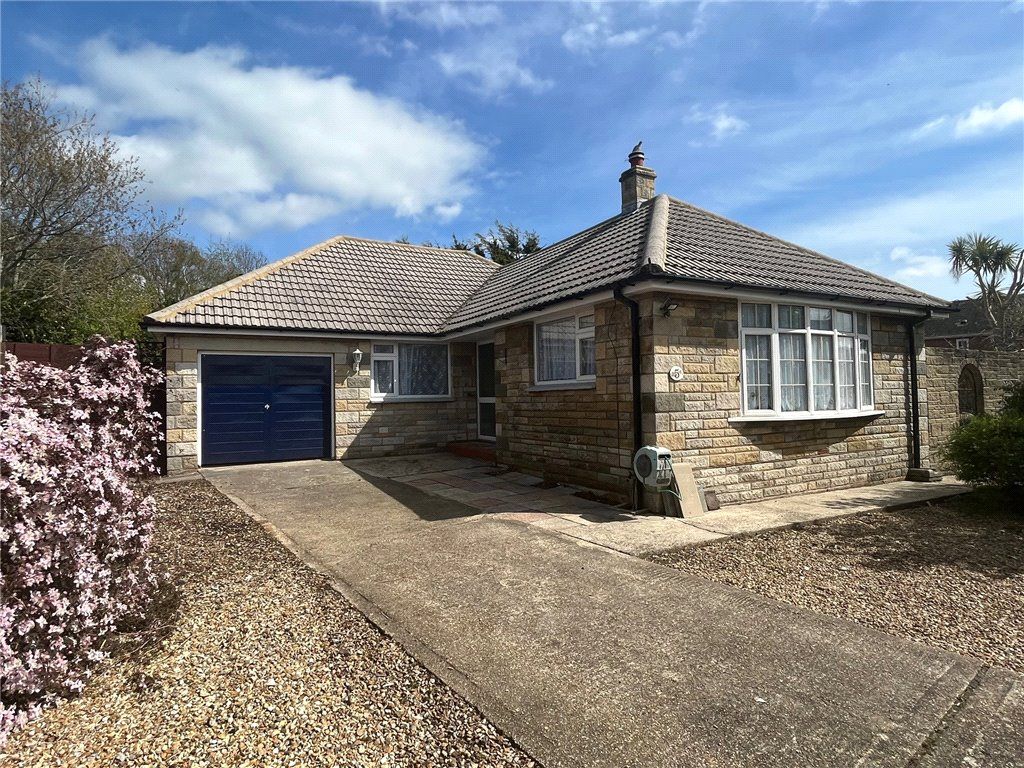 3 bed bungalow for sale in Coppins Close, Newport PO30 Zoopla