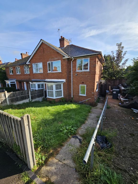 3 bed semidetached house to rent in Allens Farm Road, Northfield