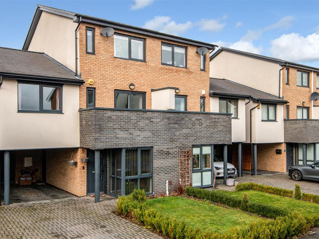 4 bed property to rent in Broughton Grounds Lane, Brooklands, Milton