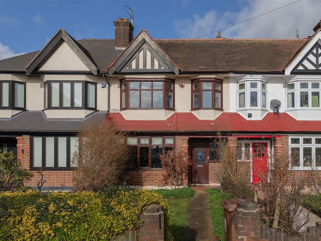 3 bed terraced house for sale in Wellington Avenue, London E4, £575,000