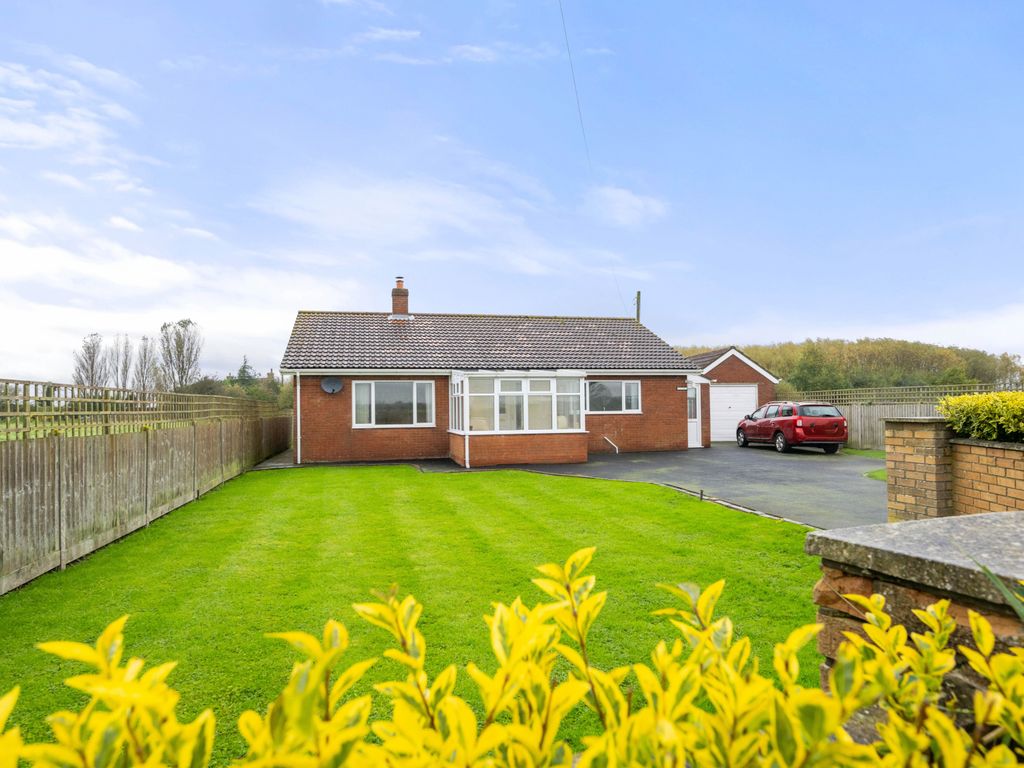 3 bed detached bungalow for sale in Slackholme End, Hogsthorpe PE24, £