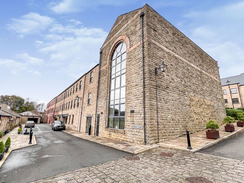 1 bed flat to rent in Kiers Court, Horwich, Bolton BL6, £725 pcm Zoopla