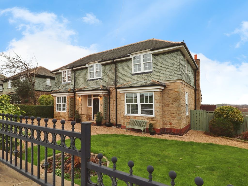 6 bed detached house for sale in Harlington Road, AdwickUponDearne