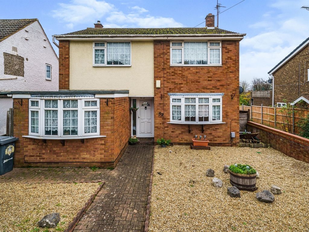 Bramingham Road, Luton LU3  