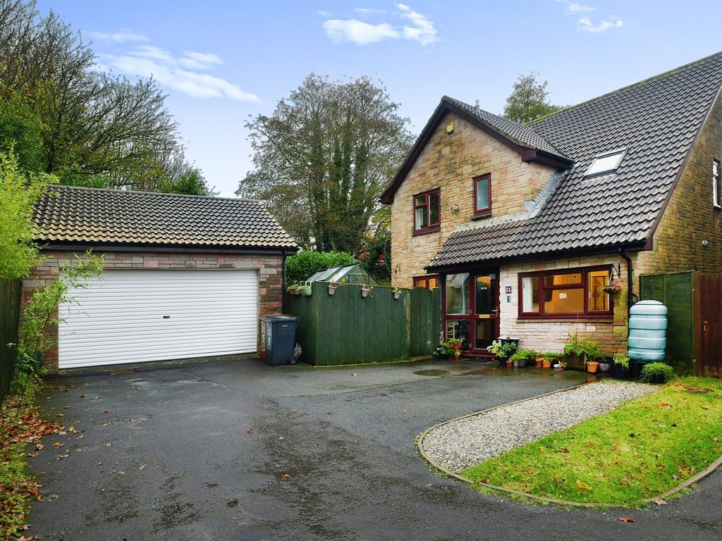 4 bed detached house for sale in Violet Drive, Woolwell, Plymouth PL6