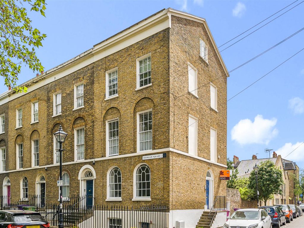 1 bed flat to rent in Tredegar Square, Mile End E3 Zoopla