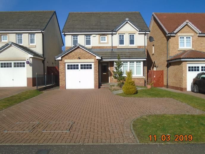 4 bed detached house to rent in St. Martin Drive, Strathmartine, Dundee