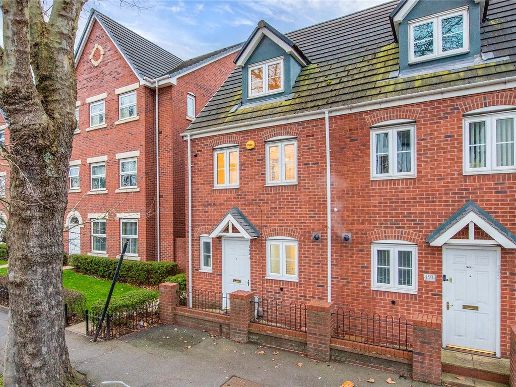 3 bed end terrace house for sale in Walsall Road, Willenhall, West