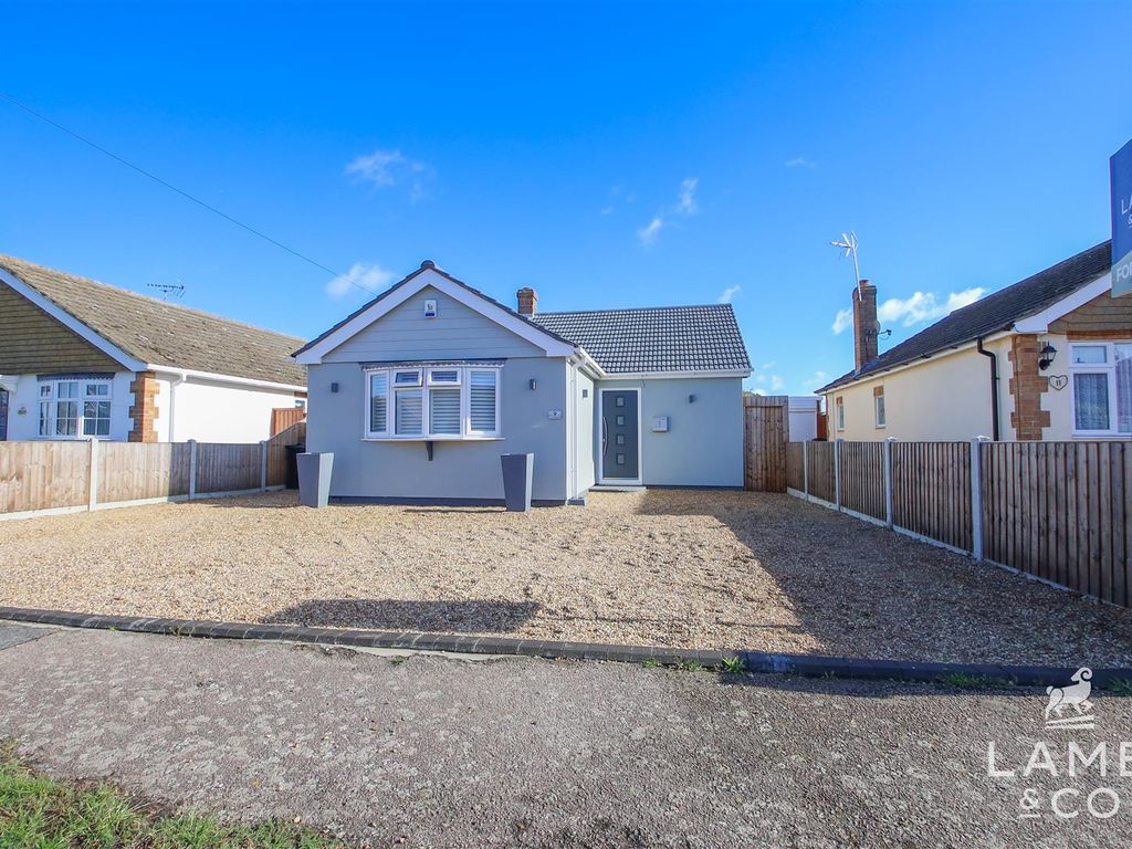 3 bed detached bungalow for sale in Frobisher Drive, Jaywick, Clacton