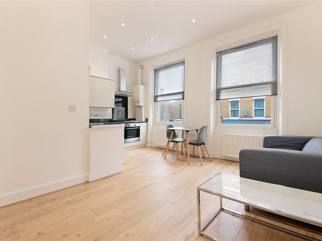 1 bed flat to rent in Battersea Park Road, London SW11, £1,750 pcm Zoopla