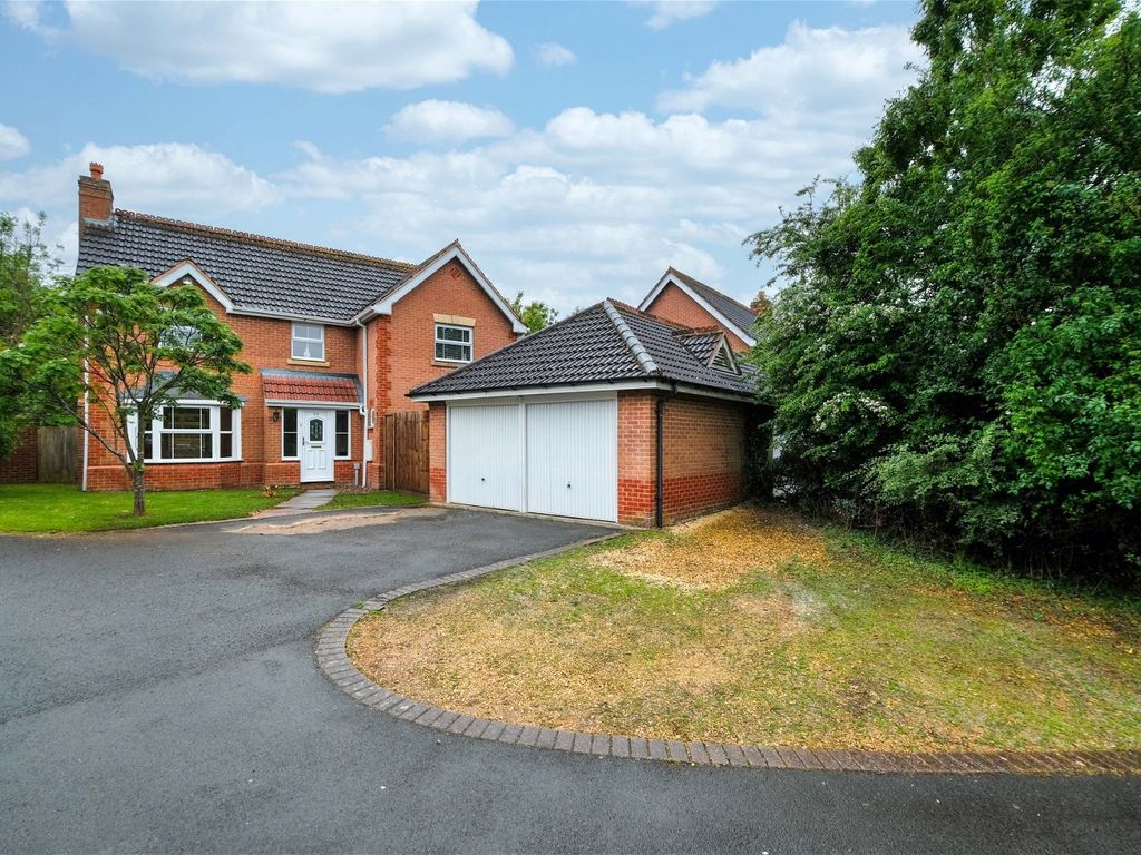 4 bed detached house for sale in Malvern Road, Bromsgrove B61, £525,000 Zoopla
