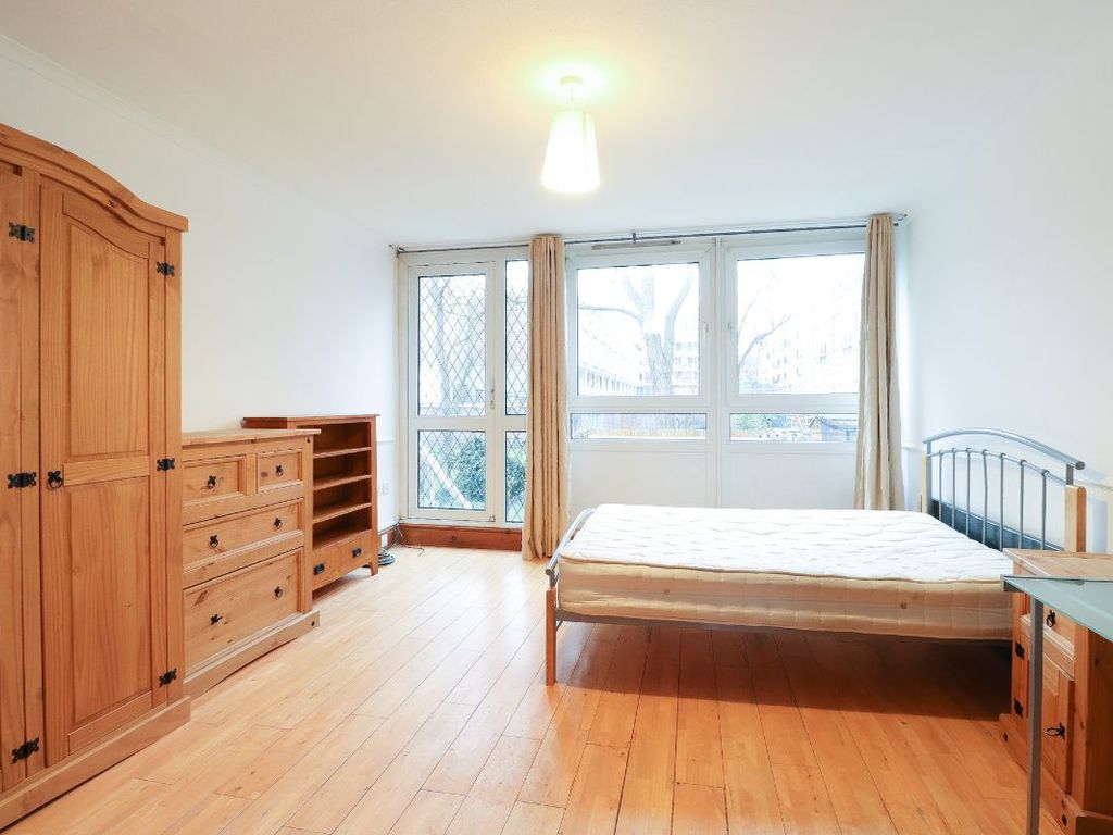 3 bed flat to rent in Stanhope Street, London NW1 Zoopla