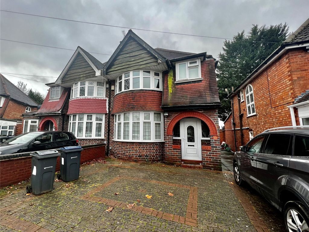 3 bed semidetached house for sale in Woodford Green Road, Birmingham