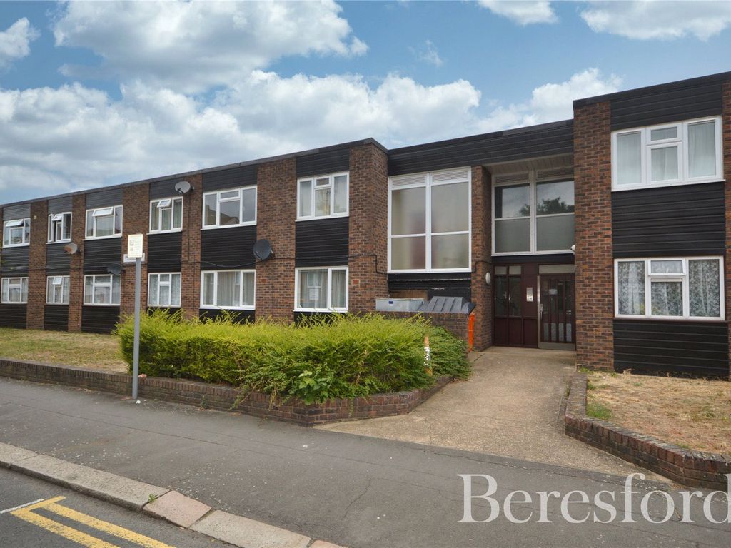 2 bed flat for sale in Clydesdale Road, Hornchurch RM11, £250,000 Zoopla