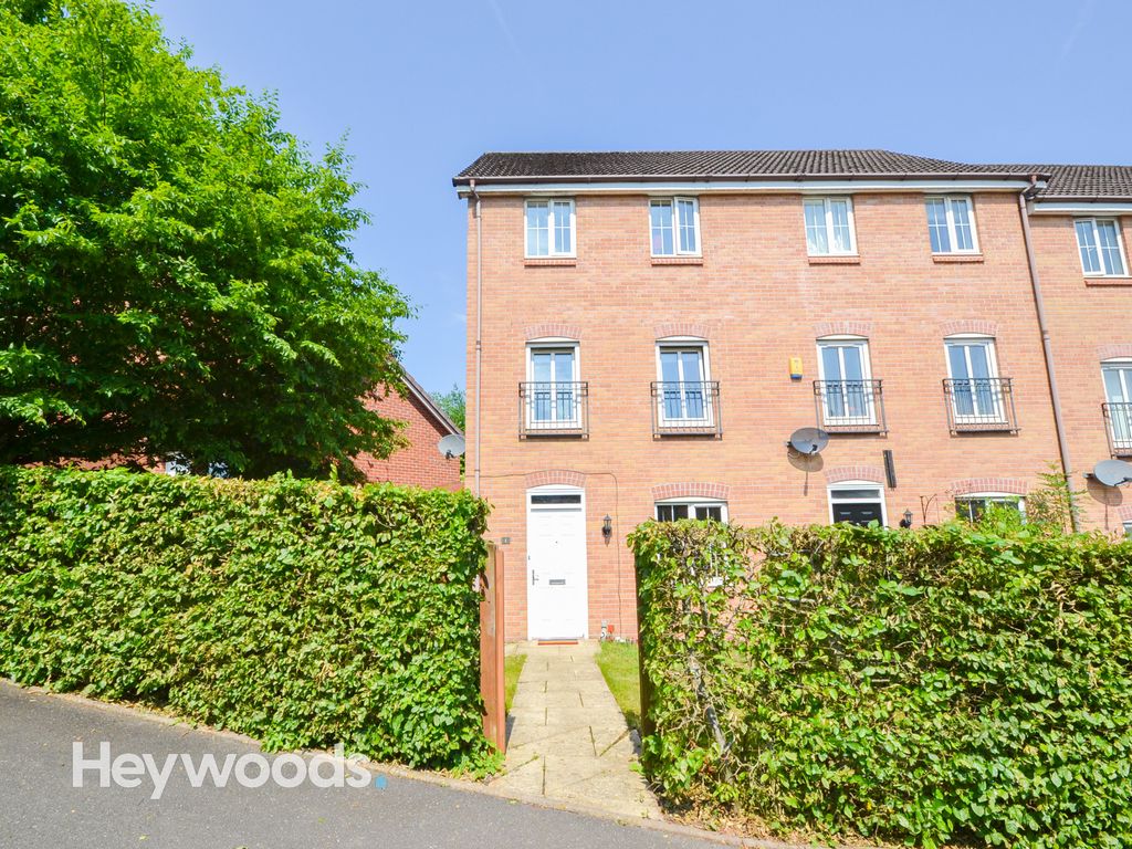 5 bed town house for sale in Tansy Way, Clayton, NewcastleUnderLyme ST5 Zoopla