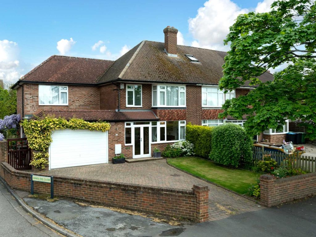 4 bed end terrace house for sale in Ellingham Road, Hemel Hempstead HP2