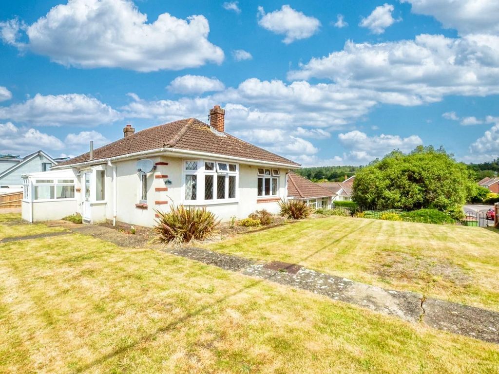 3 bed detached bungalow for sale in Haig Road, Eastleigh