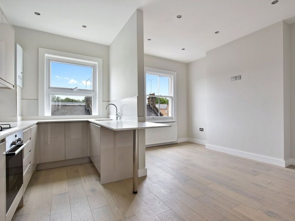 3 bed flat to rent in Kilburn Lane, London W10, £2,950 pcm Zoopla