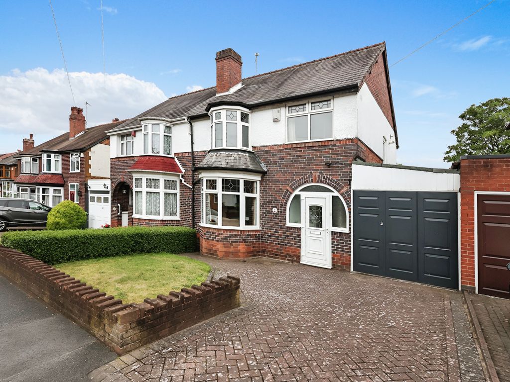 3 bed semidetached house for sale in Woodbourne Road, Smethwick, West