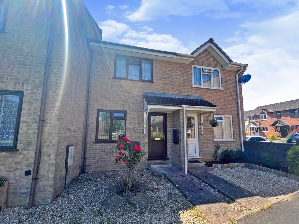 2 bed terraced house for sale in Clare Drive, Tiverton EX16 Zoopla
